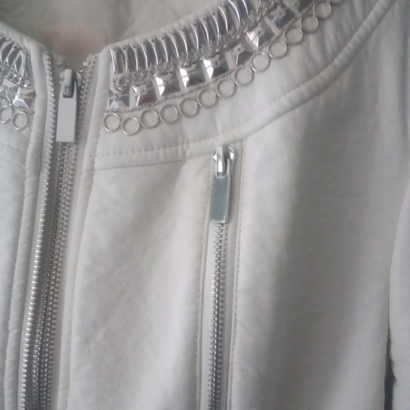 Leather jacket - Picture 2 of 8